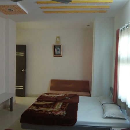 Hotel Sudarshan Натгдвара Екстер'єр фото