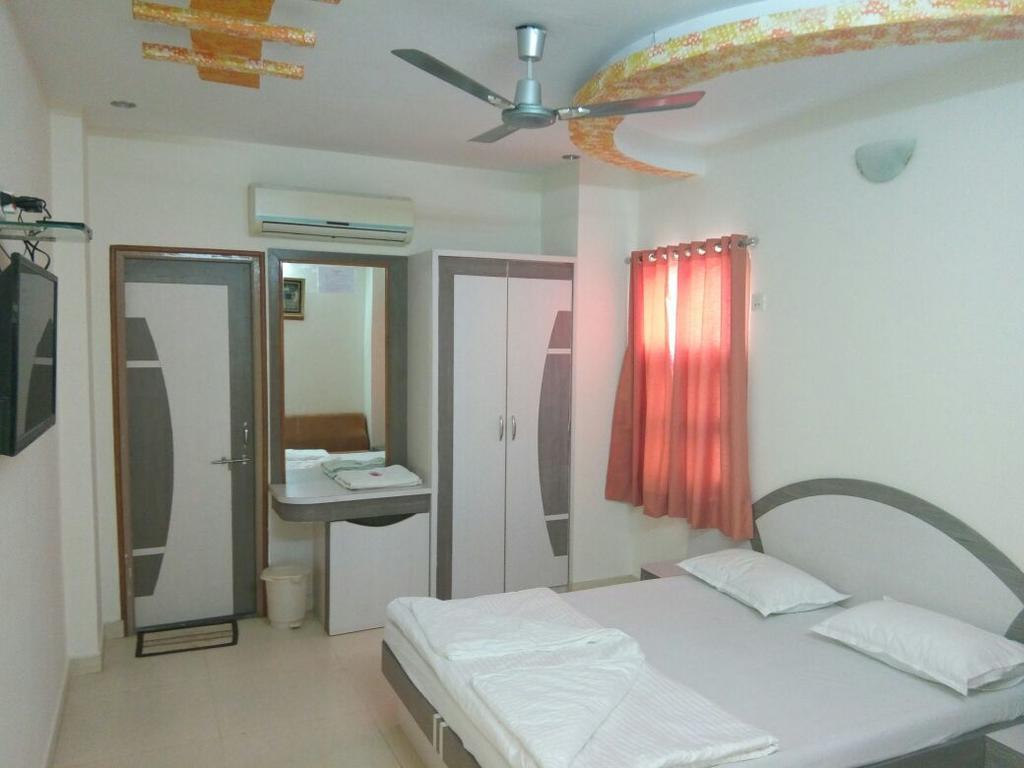 Hotel Sudarshan Натгдвара Екстер'єр фото