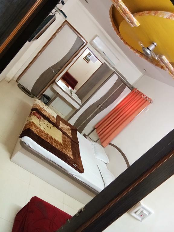 Hotel Sudarshan Натгдвара Екстер'єр фото